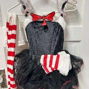 Girls black Dr Seuss Halloween costume. Tag was cut out but believe it is size 6